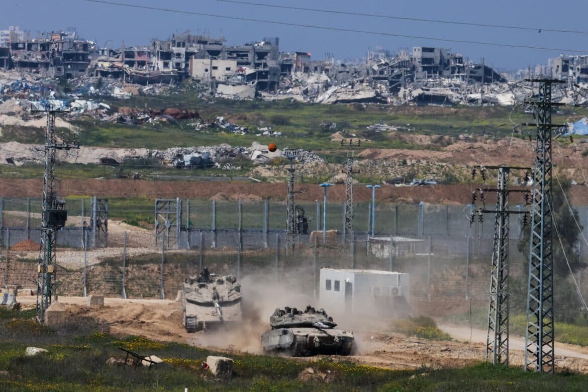 At least 20 killed during the night in Gaza while the mass attacks continue

