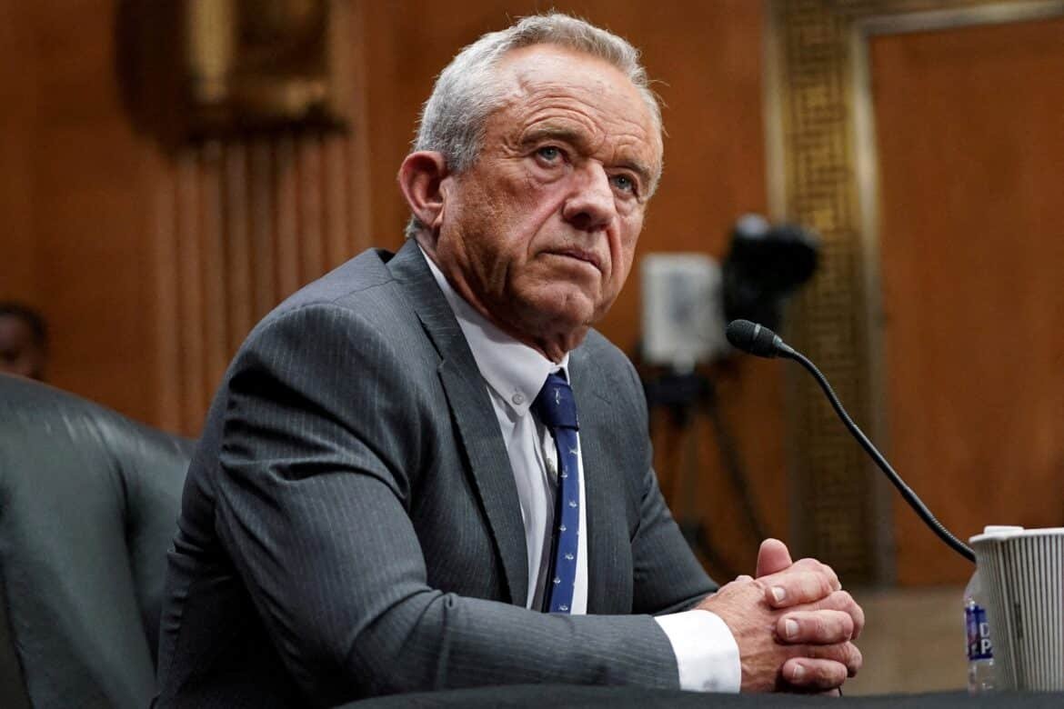 RFK Jr. claims measles can be treated with vitamin A, linked to a poor diet. This is what science says.

