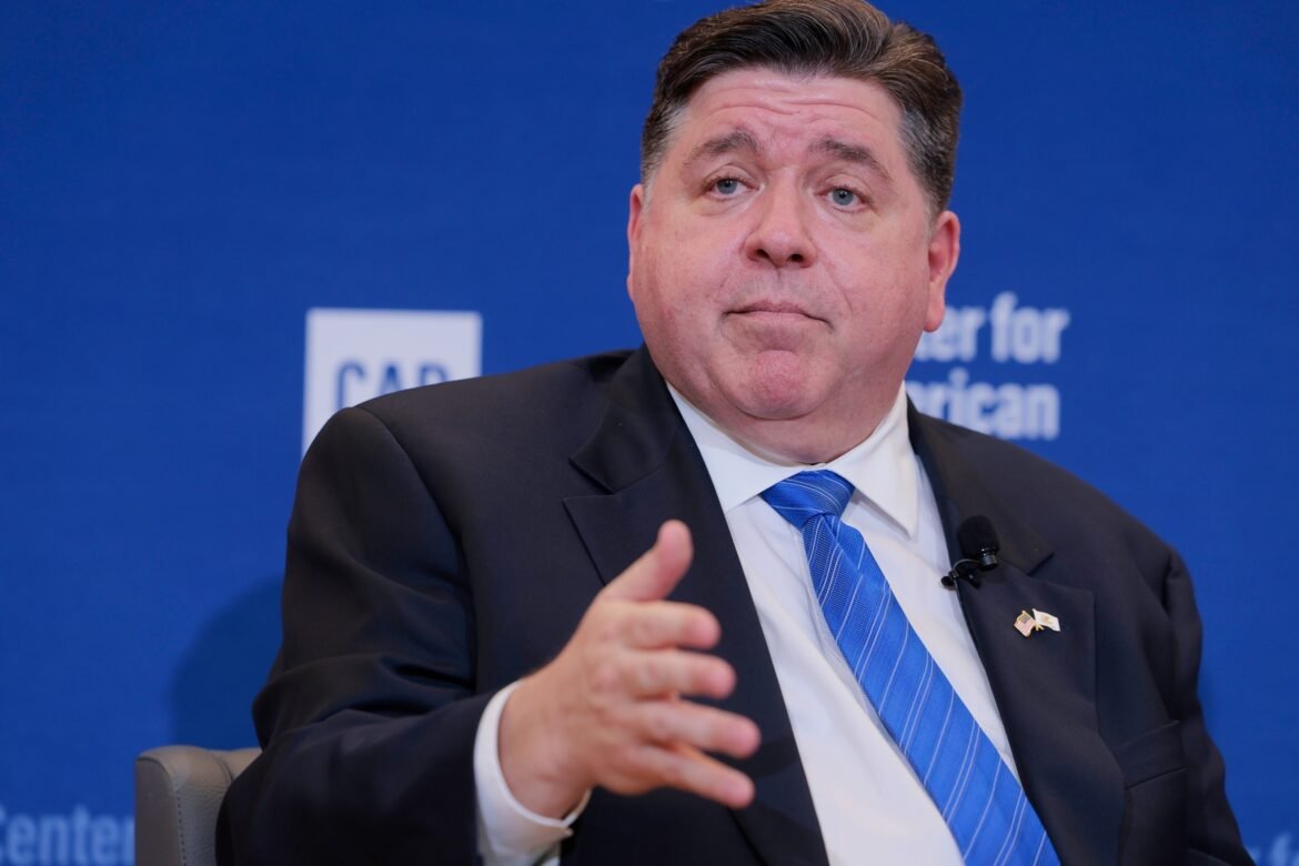 Concerned about service members, the governor seeks security guarantees of Photo: The governor of Illinois, Pritzker, speaks at Center for American Progress in Washington, DC