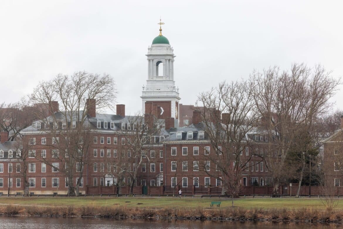 Harvard University rejects the demands of the Trump administration, risking Harvard University rejects the demands of the Trump administration, risking billions in funds