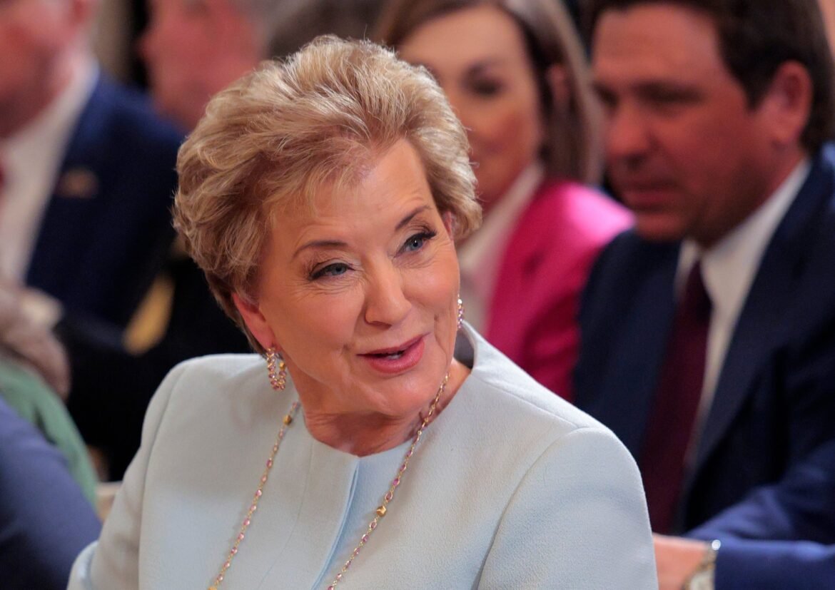 'His position is being abolished': the staff of the Department of Education receives official notices of force reduction

