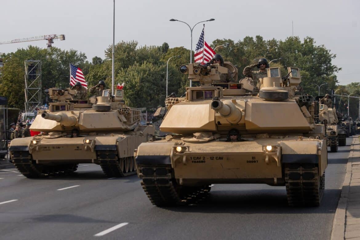 Almost 7,000 troops, tanks and parachute jumps: the army confirms Almost 7,000 troops, tanks and parachute jumps: the army confirms the military parade that coincides with Trump's birthday