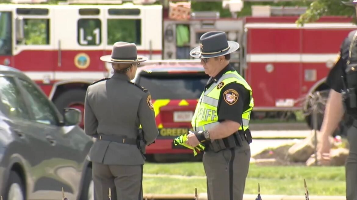 The 13 -year -old boy dies after falling from the flotation of the fallen day parade: the authorities

