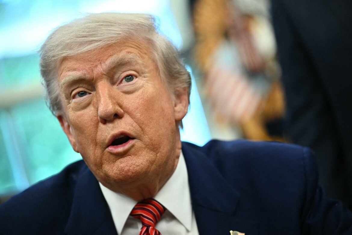 Trump Memes Mimmes Inverters visit the White House

