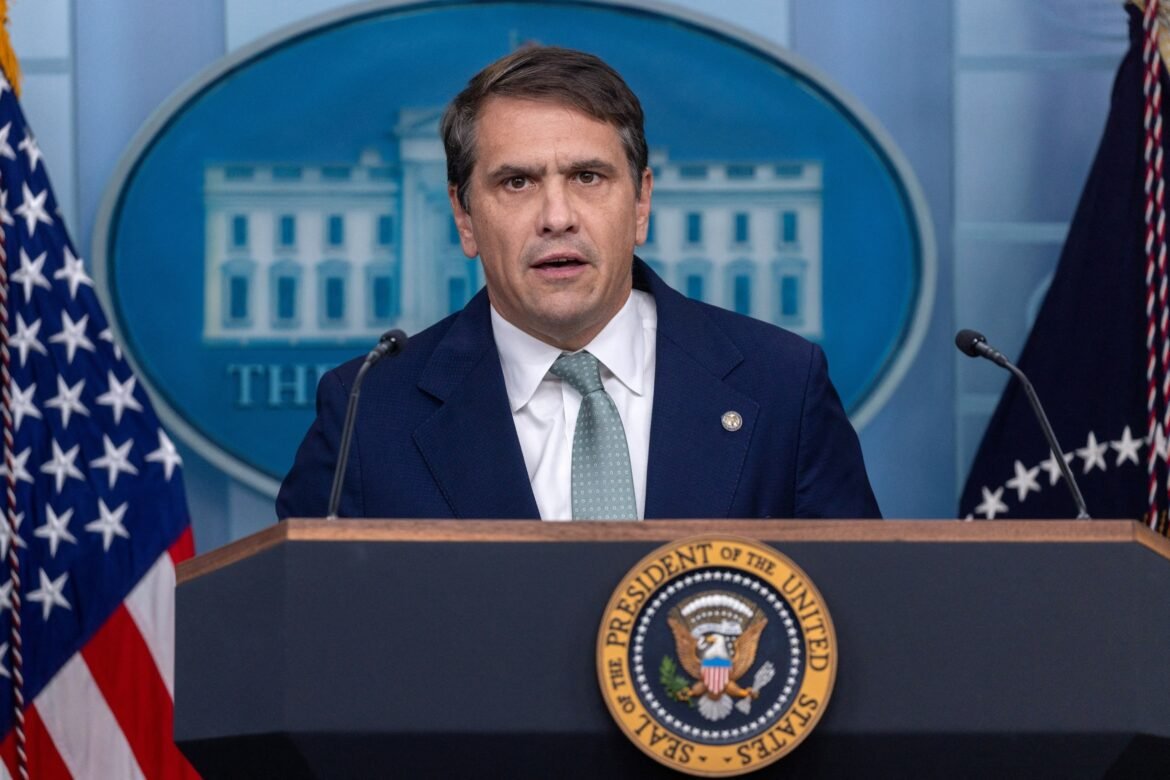 Blanche breaks silence by meeting with Ghislaine Maxwell: 'impossible' to say if it was credible

