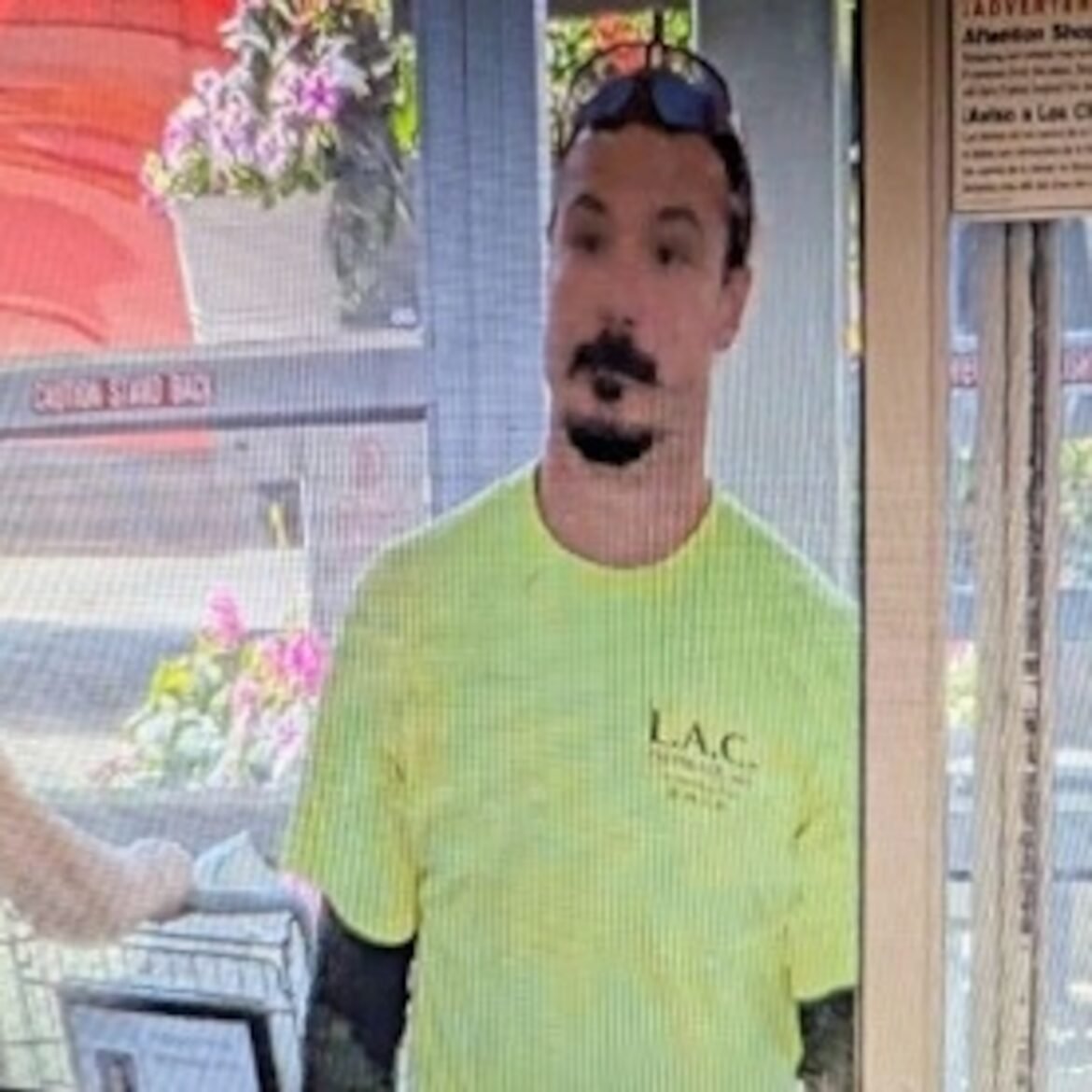 Search for Travis Decker: The authorities say that it is believed that he is a father accused of killing 3 girls

