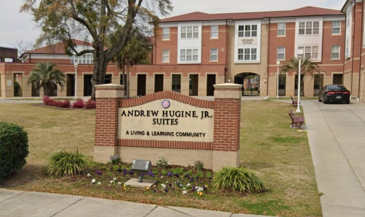 South Carolina State University in Lockdown after informing the shooting in the bedroom

