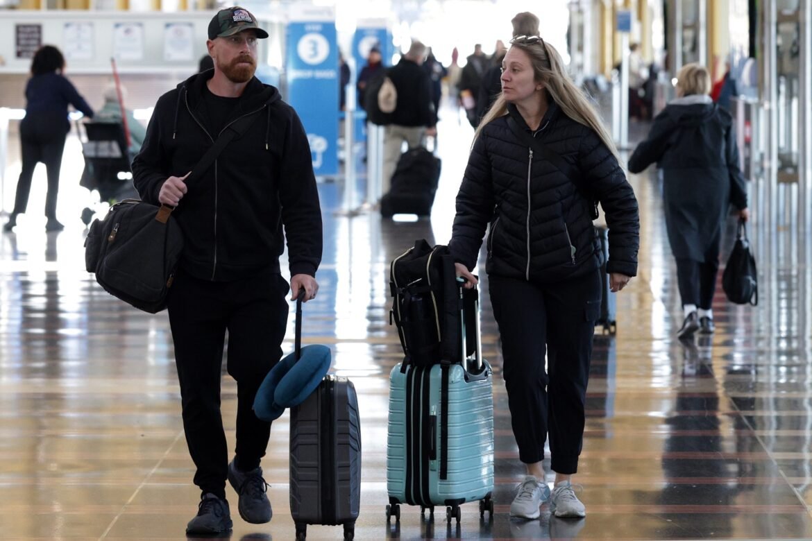 More than 850 flights canceled in the US early Wednesday, according to tracker

